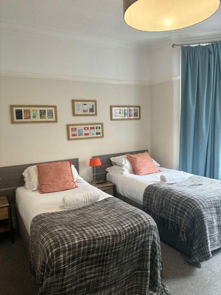 Hayward'S At The Grasmere كينشام المظهر الخارجي الصورة