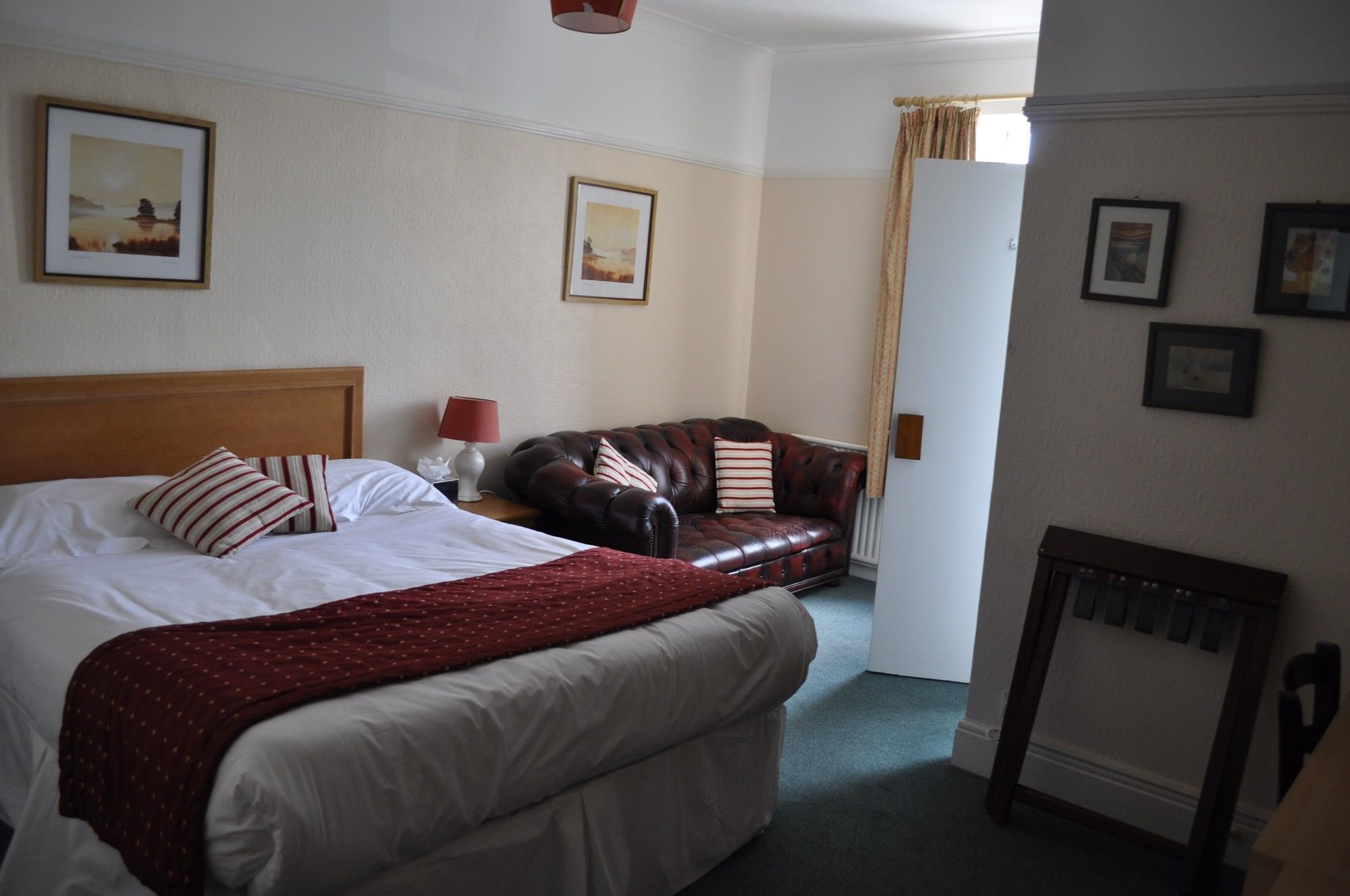Hayward'S At The Grasmere كينشام المظهر الخارجي الصورة